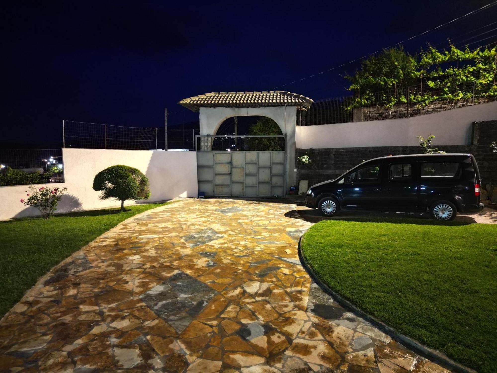 Shena Guest House Gjirokastër 외부 사진