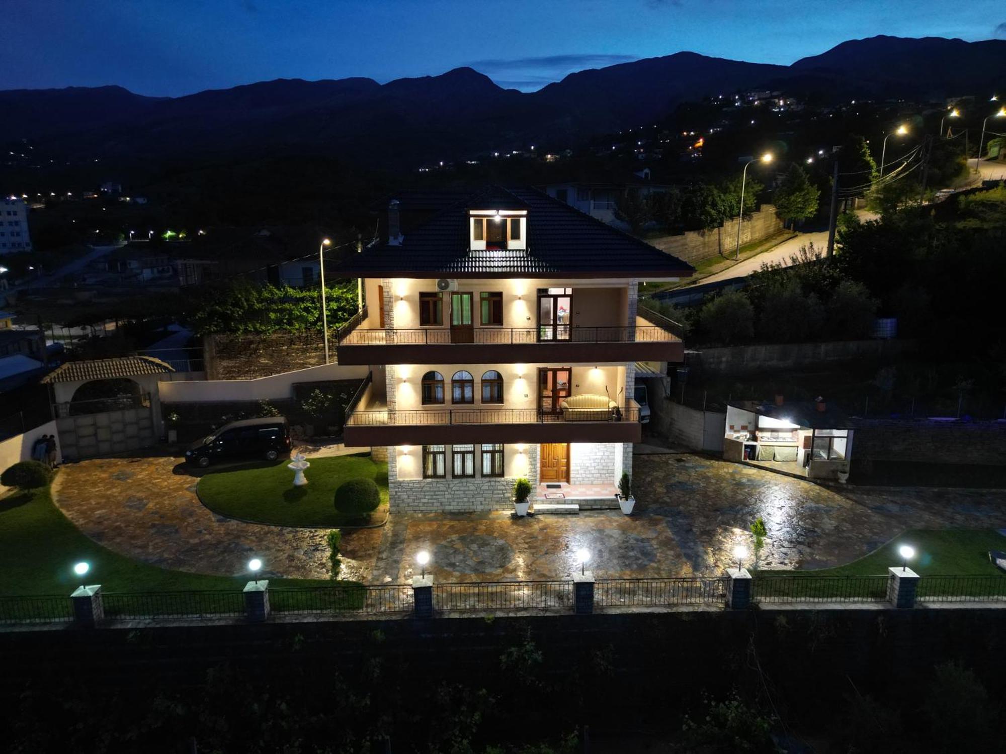 Shena Guest House Gjirokastër 외부 사진